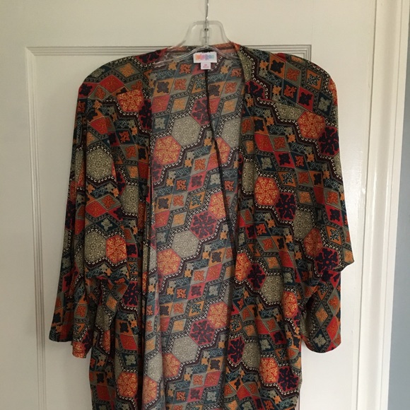 Lindsay Kimono by LuLaRoe - Picture 1 of 3